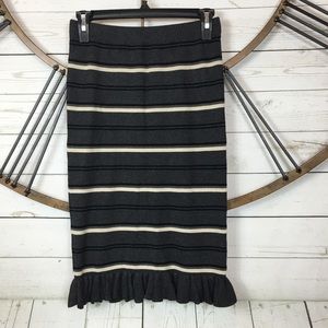 MAX STUDIO Skirt XS Sweater Skirt Pencil Knit